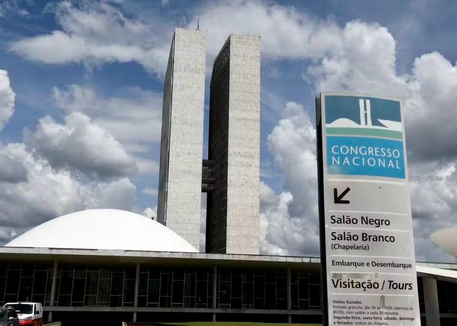 Fim da reeleição pode ampliar para 10 anos mandatos de prefeitos e vereadores fim-da-reeleicao-pode-ampliar-para-10-anos-mandatos-de-prefeitos-e-vereadores