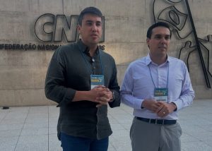 prefeitos-goianos-apostam-na-uniao-para-sensibilizar-governo-federal