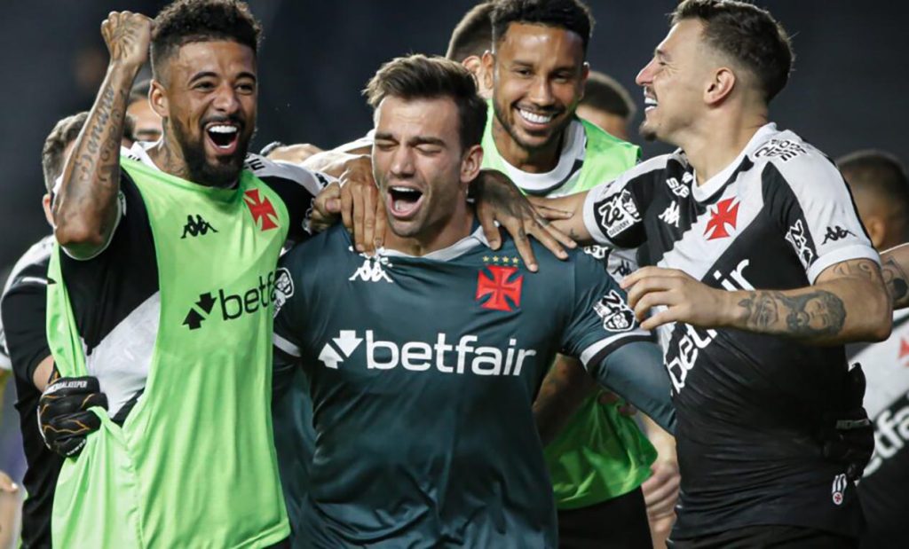 com-drama-e-emocao,-vasco-avanca-na-copa-do-brasil