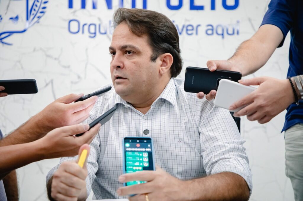 Caiado nomeia Roberto Naves para presidente da Goiás Turismo caiado-nomeia-roberto-naves-para-presidente-da-goias-turismo