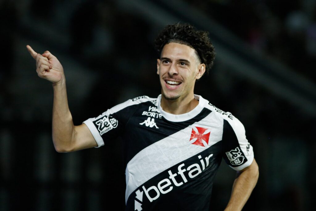 Vasco goleia Melgar e garante vaga nos playoffs da Sul-Americana vasco-goleia-melgar-e-garante-vaga-nos-playoffs-da-sul-americana