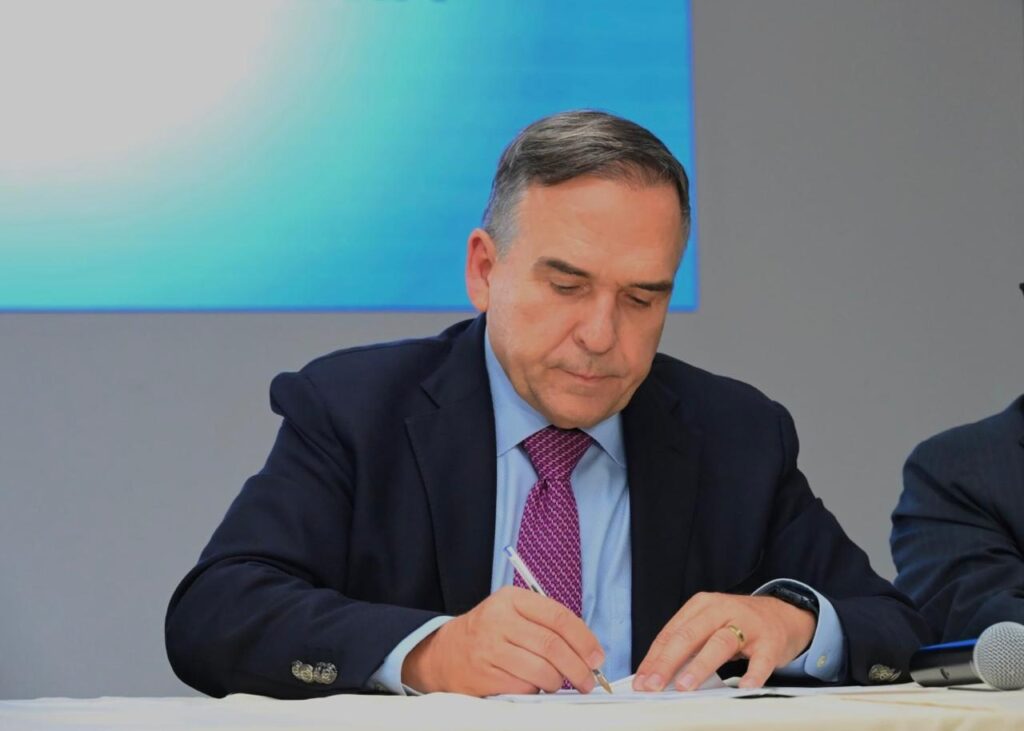 Sandro Mabel sanciona lei para combater violência contra idosos sandro-mabel-sanciona-lei-para-combater-violencia-contra-idosos