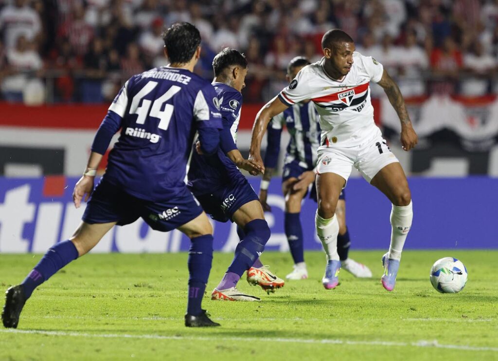São Paulo vence Talleres e garante liderança do Grupo D na Libertadores sao-paulo-vence-talleres-e-garante-lideranca-do-grupo-d-na-libertadores