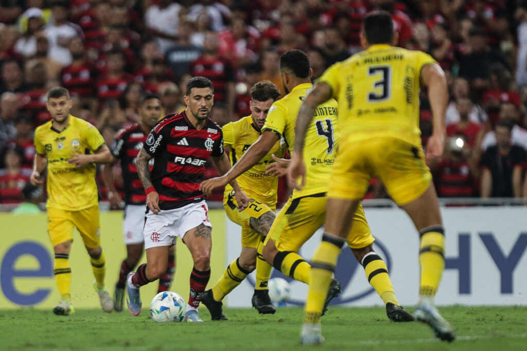 No sufoco: Flamengo avança às oitavas da Libertadores, mas classifica em 2º lugar no-sufoco:-flamengo-avanca-as-oitavas-da-libertadores,-mas-classifica-em-2o-lugar