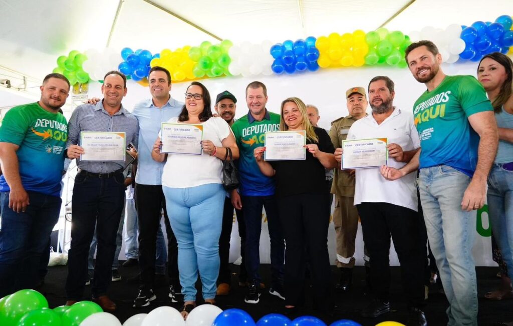 bruno-peixoto-leva-programa-deputados-aqui-a-campo-alegre-de-goias