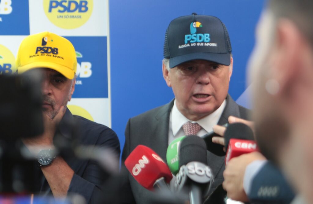 PSDB aprova união com Podemos e quer ser alternativa à polarização psdb-aprova-uniao-com-podemos-e-quer-ser-alternativa-a-polarizacao