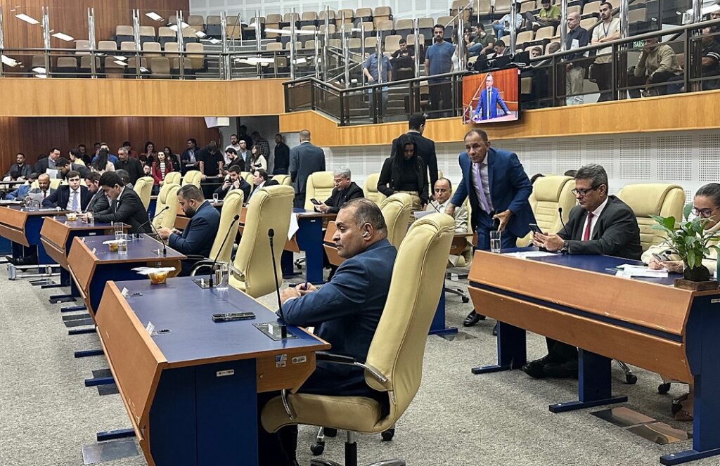 Com ressalvas, vereadores autorizam prefeito de Goiânia remanejar R$ 10 milhões com-ressalvas,-vereadores-autorizam-prefeito-de-goiania-remanejar-r$-10-milhoes