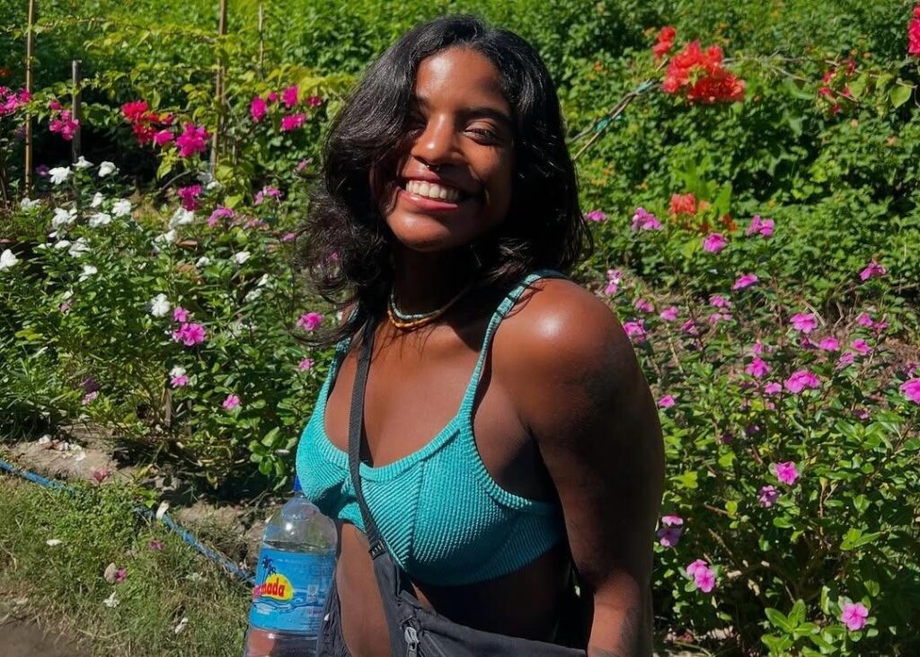 Jovem brasileira morre após queda em penhasco na Indonésia jovem-brasileira-morre-apos-queda-em-penhasco-na-indonesia