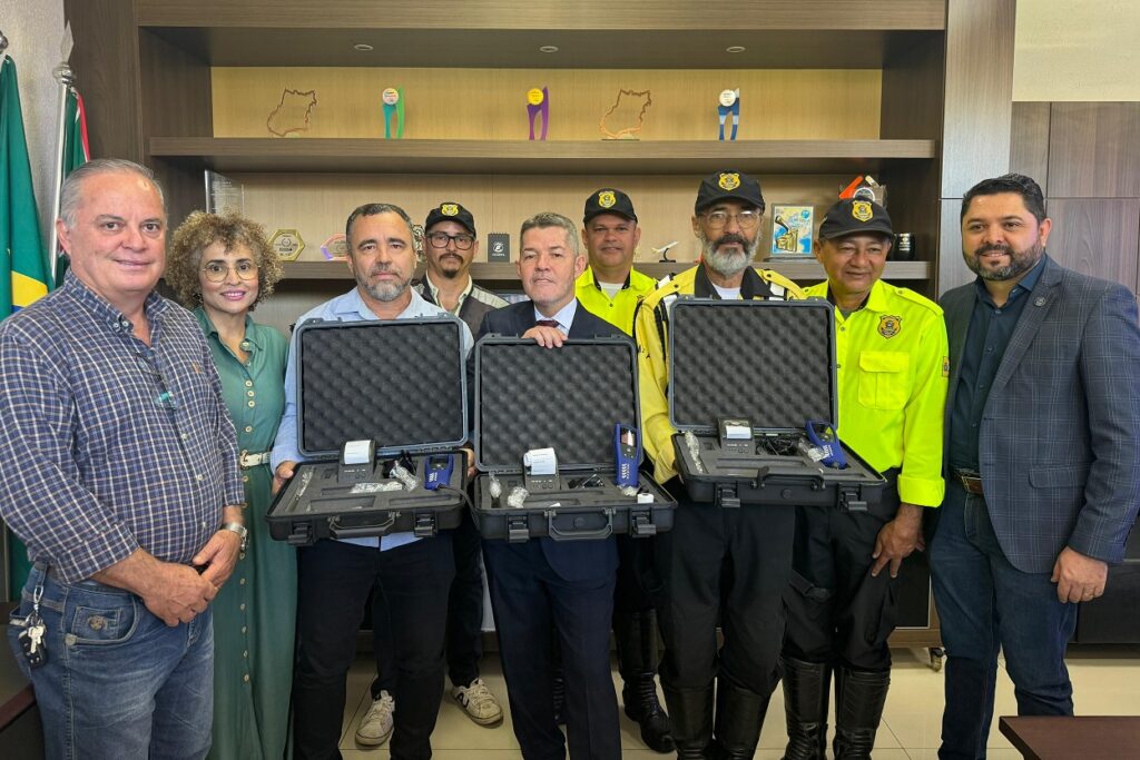 Detran entrega etilômetros para SMTA reforçar fiscalização em Aparecida de Goiânia detran-entrega-etilometros-para-smta-reforcar-fiscalizacao-em-aparecida-de-goiania