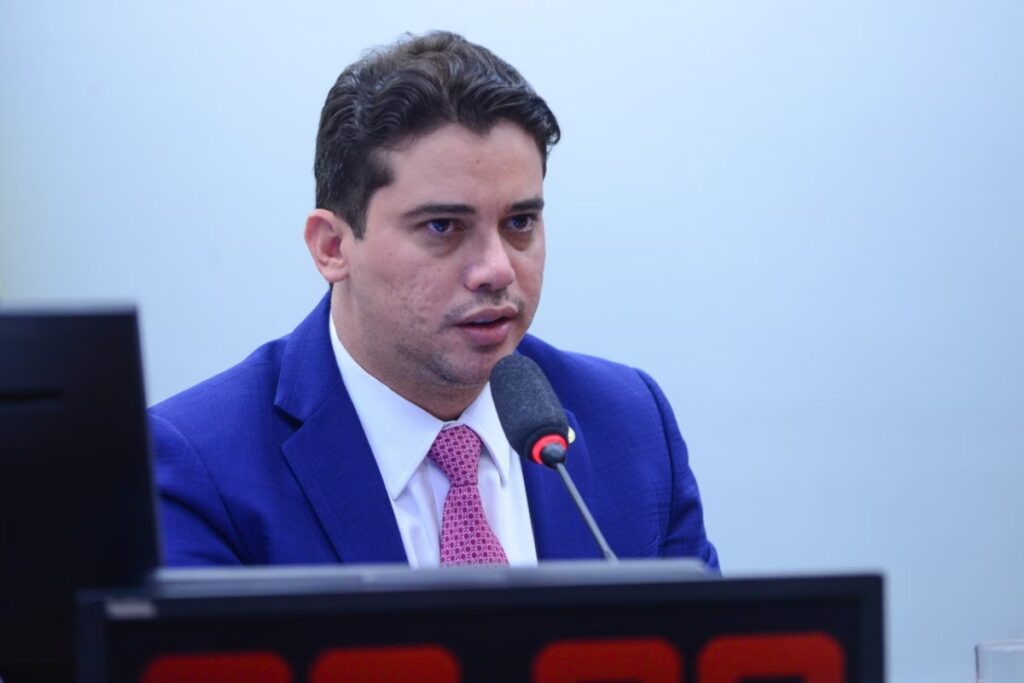 Deputado federal é alvo de buscas por fraudes em licitações e desvio de emendas deputado-federal-e-alvo-de-buscas-por-fraudes-em-licitacoes-e-desvio-de-emendas