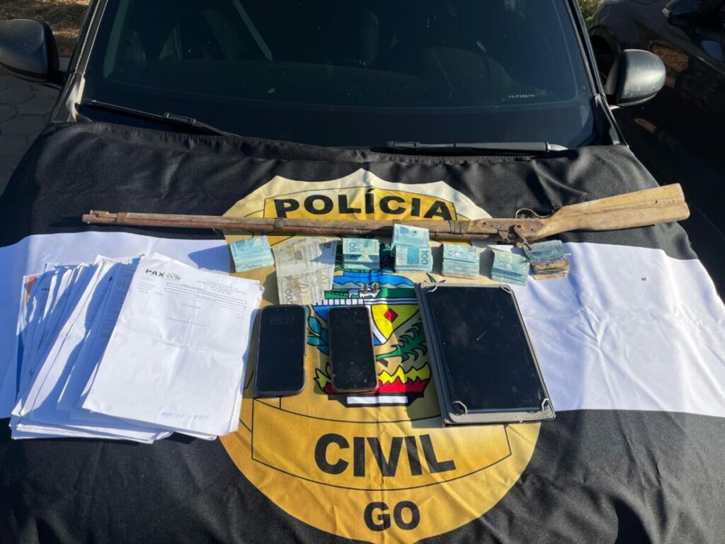 Homem é preso em Uruaçu por desviar valores de funerária e ludibriar clientes homem-e-preso-em-uruacu-por-desviar-valores-de-funeraria-e-ludibriar-clientes