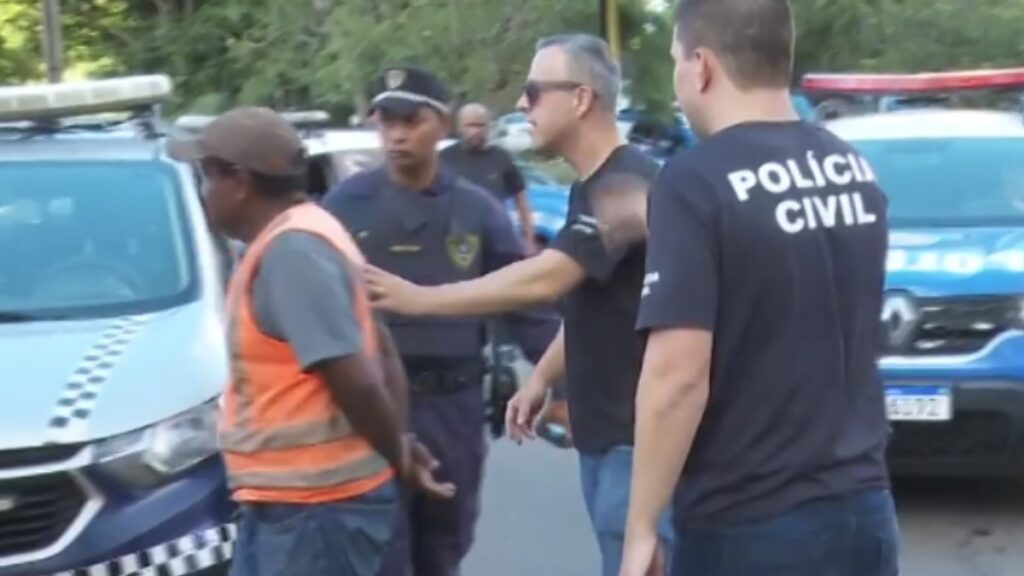 Polícia Civil e GCM prendem 13 flanelinhas por extorsão em área azul de Goiânia policia-civil-e-gcm-prendem-13-flanelinhas-por-extorsao-em-area-azul-de-goiania