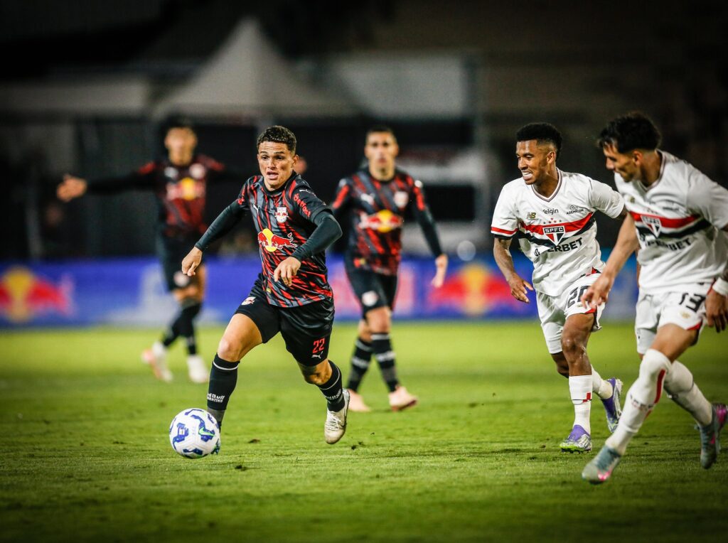 São Paulo empata com Bragantino e amplia jejum no Brasileirão sao-paulo-empata-com-bragantino-e-amplia-jejum-no-brasileirao