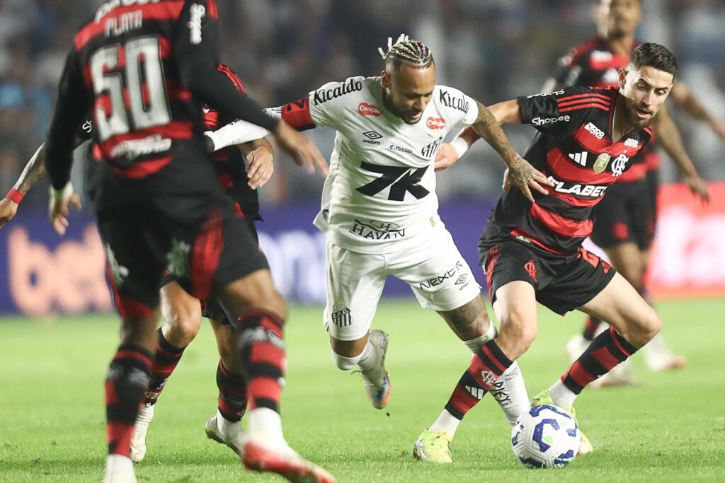 Com gol de Neymar Santos vence o Flamengo e respira no Brasileirão com-gol-de-neymar-santos-vence-o-flamengo-e-respira-no-brasileirao
