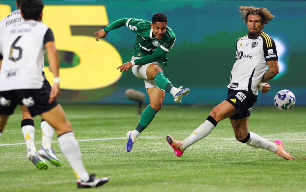 Palmeiras quebra jejum e vence Atlético-MG em jogo eletrizante palmeiras-quebra-jejum-e-vence-atletico-mg-em-jogo-eletrizante