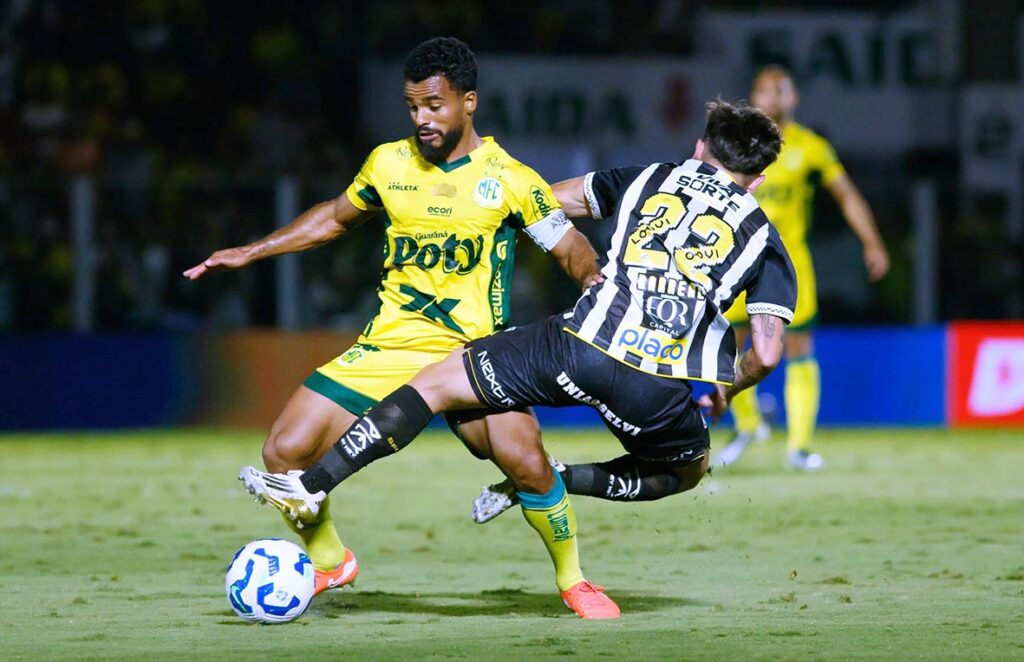 Santos sofre goleada do Mirassol e flerta com Z4 do Brasileirão santos-sofre-goleada-do-mirassol-e-flerta-com-z4-do-brasileirao