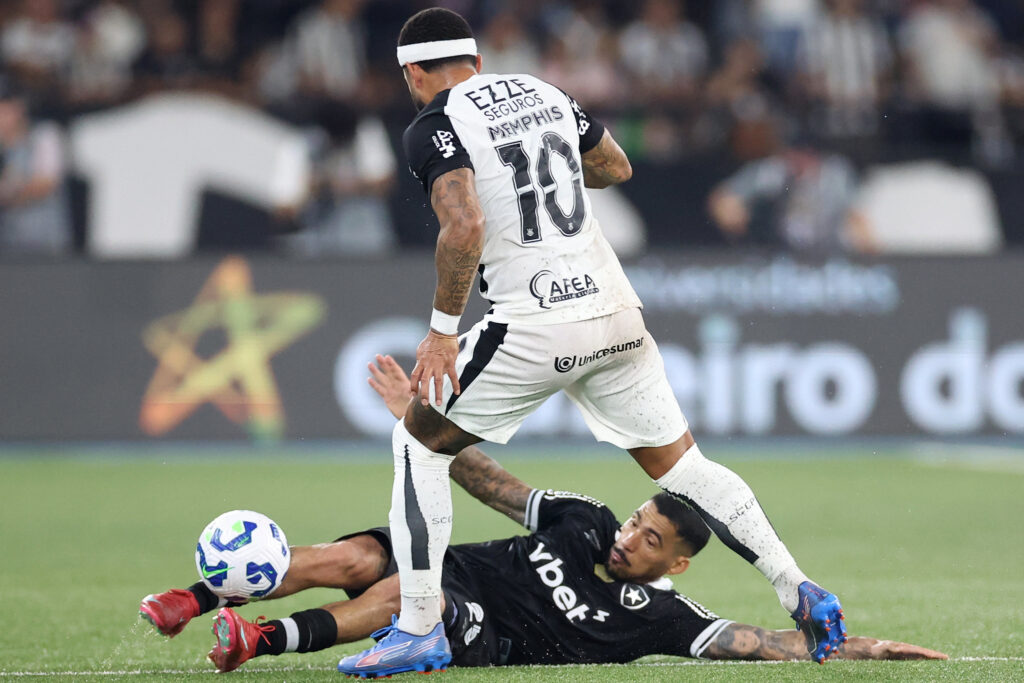 corinthians-com-time-misto-arranca-empate-contra-o-botafogo