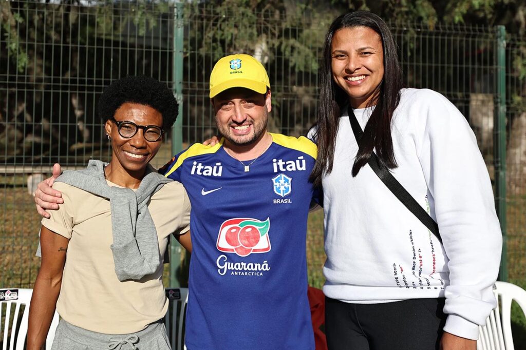Ex-jogadoras Zizi e Pretinha visitam Seleção Brasileira antes da final da Copa América Feminina ex-jogadoras-zizi-e-pretinha-visitam-selecao-brasileira-antes-da-final-da-copa-america-feminina