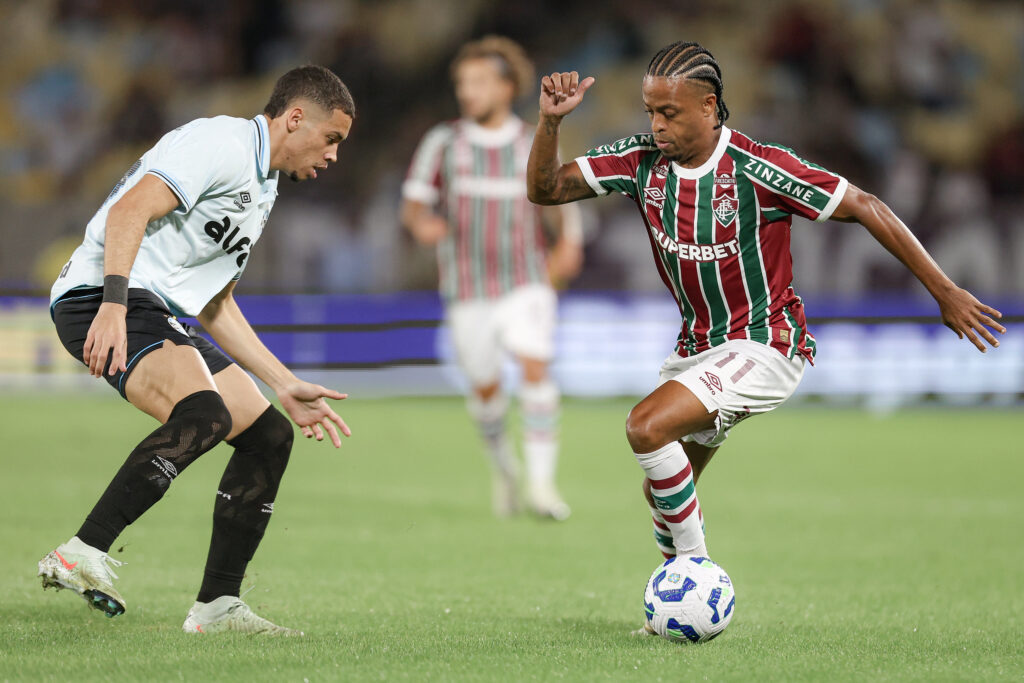 fluminense-supera-gremio-em-classico-tenso-e-respira-no-brasileirao