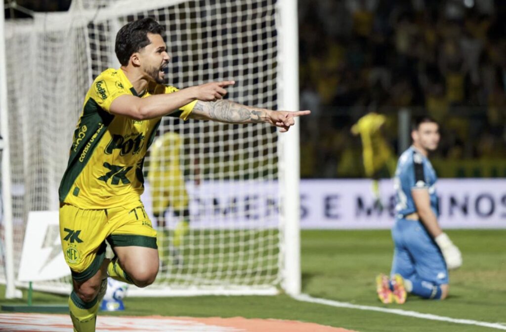 Mirassol vence Vasco em jogo eletrizante e entra no G-6 do Brasileirão mirassol-vence-vasco-em-jogo-eletrizante-e-entra-no-g-6-do-brasileirao