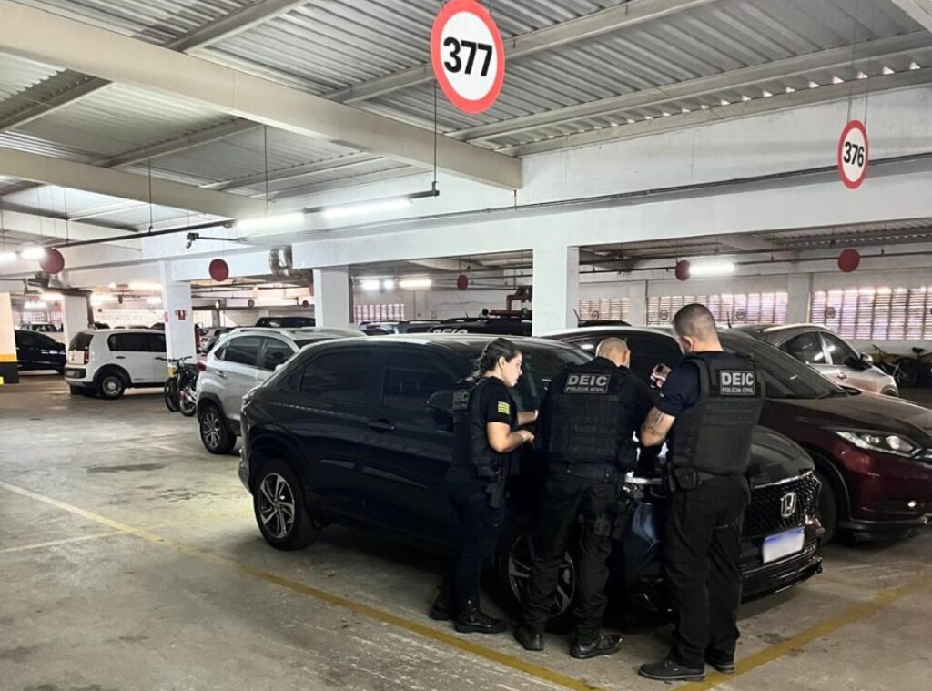 Servidora é presa por desvio de R$ 425 mil da Prefeitura de Goiânia servidora-e-presa-por-desvio-de-r$-425-mil-da-prefeitura-de-goiania