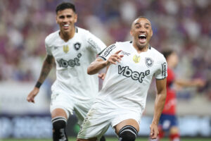 botafogo-atropela-o-fortaleza-no-castelao,-faz-5-a-0-e-embala-no-brasileirao