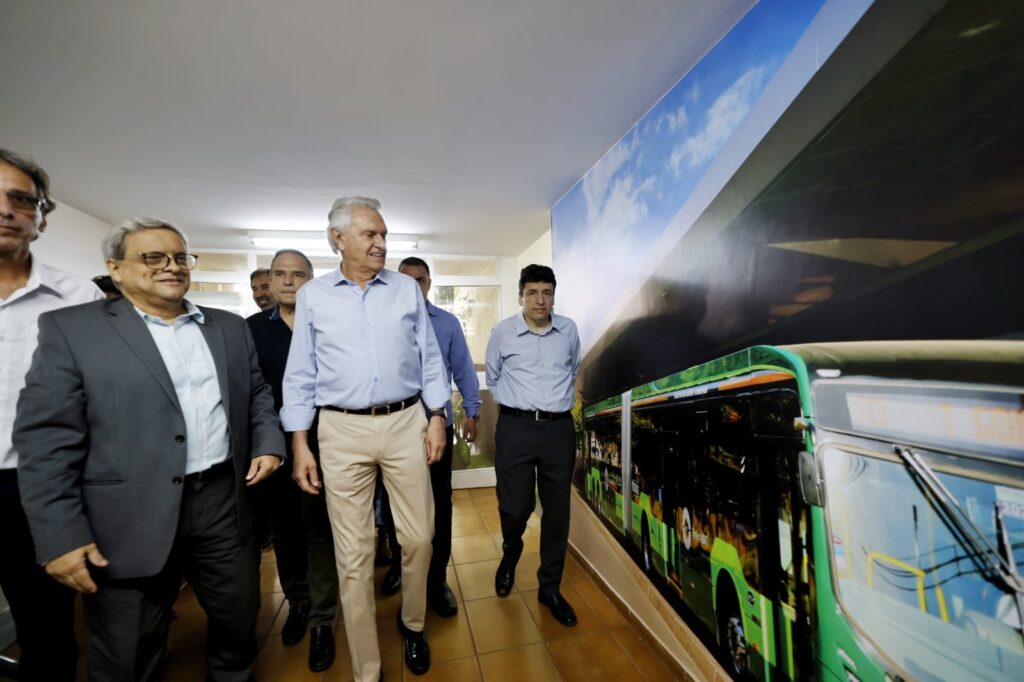 Caiado entrega revitalização das estações e novos ônibus do BRT Leste-Oeste caiado-entrega-revitalizacao-das-estacoes-e-novos-onibus-do-brt-leste-oeste