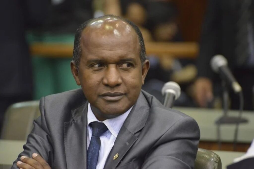 Ex-deputado Marlúcio Pereira perde direitos políticos por 5 anos ex-deputado-marlucio-pereira-perde-direitos-politicos-por-5-anos