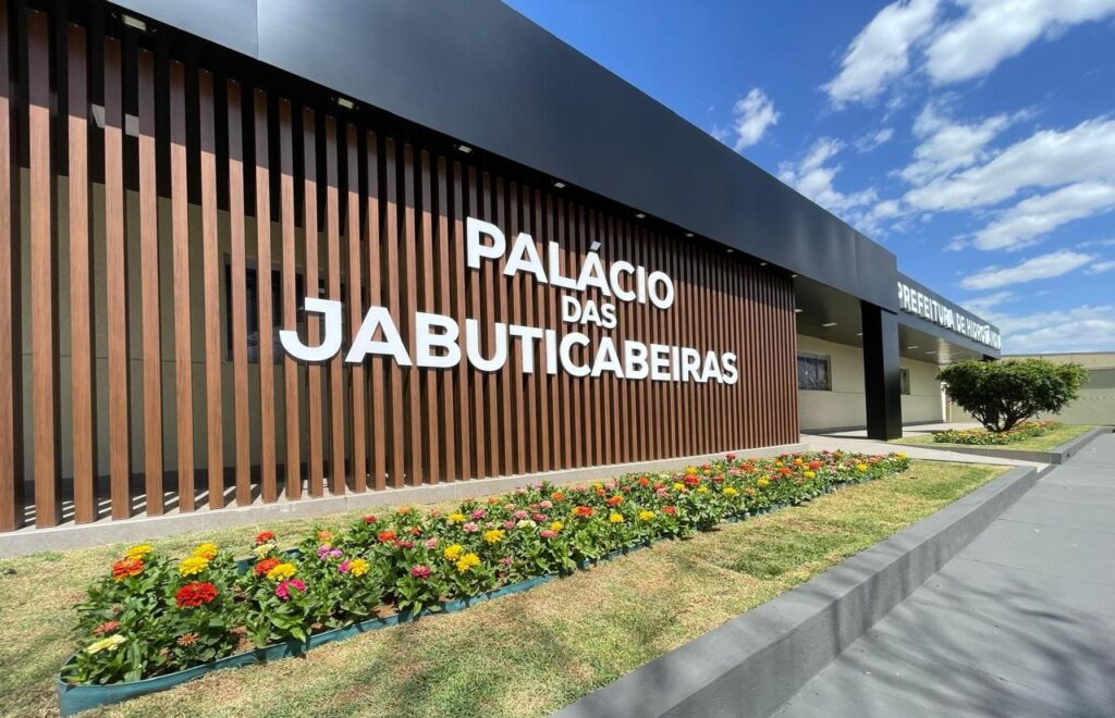 Zé Délio entrega novo Palácio das Jabuticabeiras em Hidrolândia ze-delio-entrega-novo-palacio-das-jabuticabeiras-em-hidrolandia
