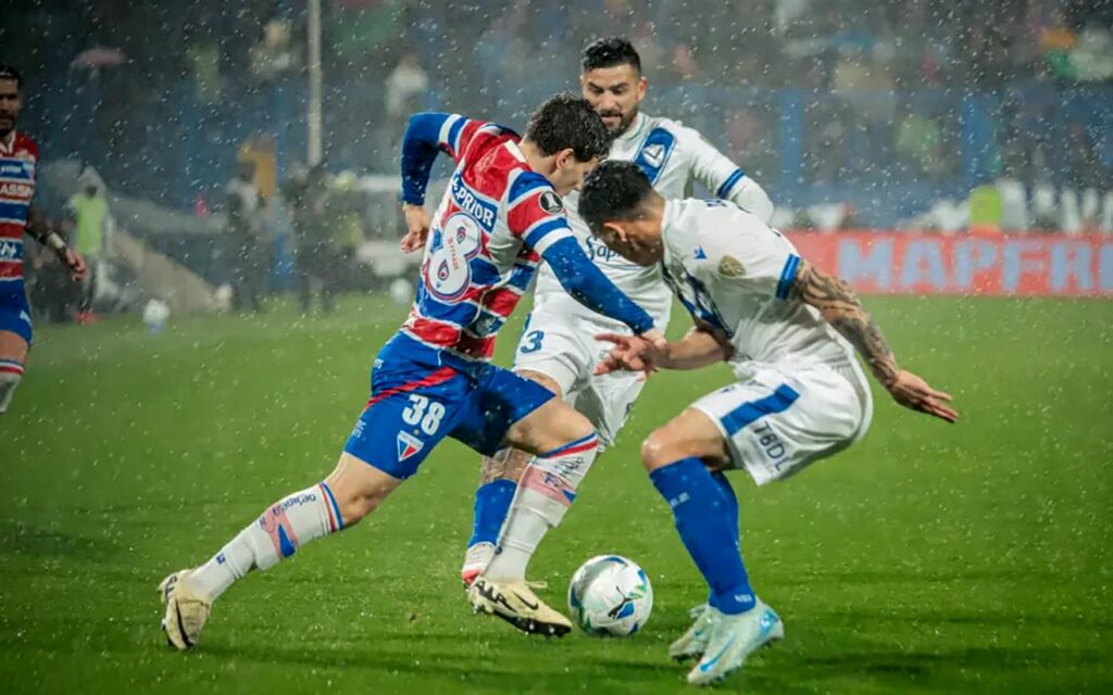 Fortaleza se despede da Libertadores com derrota para o Vélez na Argentina fortaleza-se-despede-da-libertadores-com-derrota-para-o-velez-na-argentina