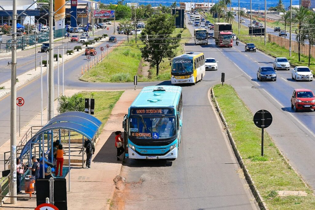 Caiado e Ibaneis pedem mais prazo para evitar aumento da tarifa no Entorno caiado-e-ibaneis-pedem-mais-prazo-para-evitar-aumento-da-tarifa-no-entorno