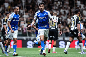 cruzeiro-domina-o-galo-na-arena-mrv-e-abre-vantagem-na-copa-do-brasil