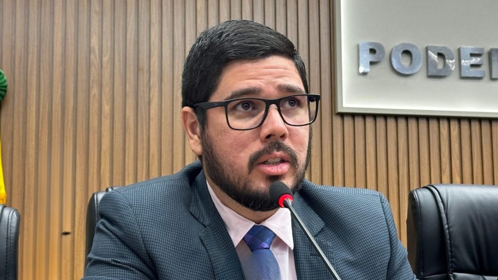 Câmara de Porangatu reconhece atuação dos advogados com Moção de Aplauso proposta por Lucas Freitas