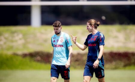 Flamengo finaliza preparação e embarca para decisão da Libertadores na Argentina flamengo-finaliza-preparacao-e-embarca-para-decisao-da-libertadores-na-argentina