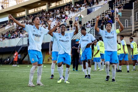 gremio-aplica-goleada-de-7-a-0-no-galvez-e-encaminhando-vaga-na-copinha