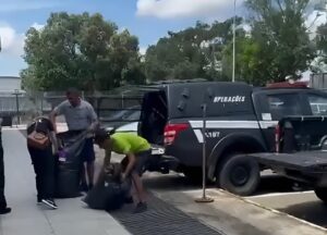 Mulher é procurada por dar golpe de R$ 1,1 milhão em Goiânia mulher-e-procurada-por-dar-golpe-de-r$-1,1-milhao-em-goiania