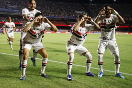 São Paulo goleia o Cruzeiro com show de Ferreira e assume vice-liderança do Brasileirão sao-paulo-goleia-o-cruzeiro-com-show-de-ferreira-e-assume-vice-lideranca-do-brasileirao