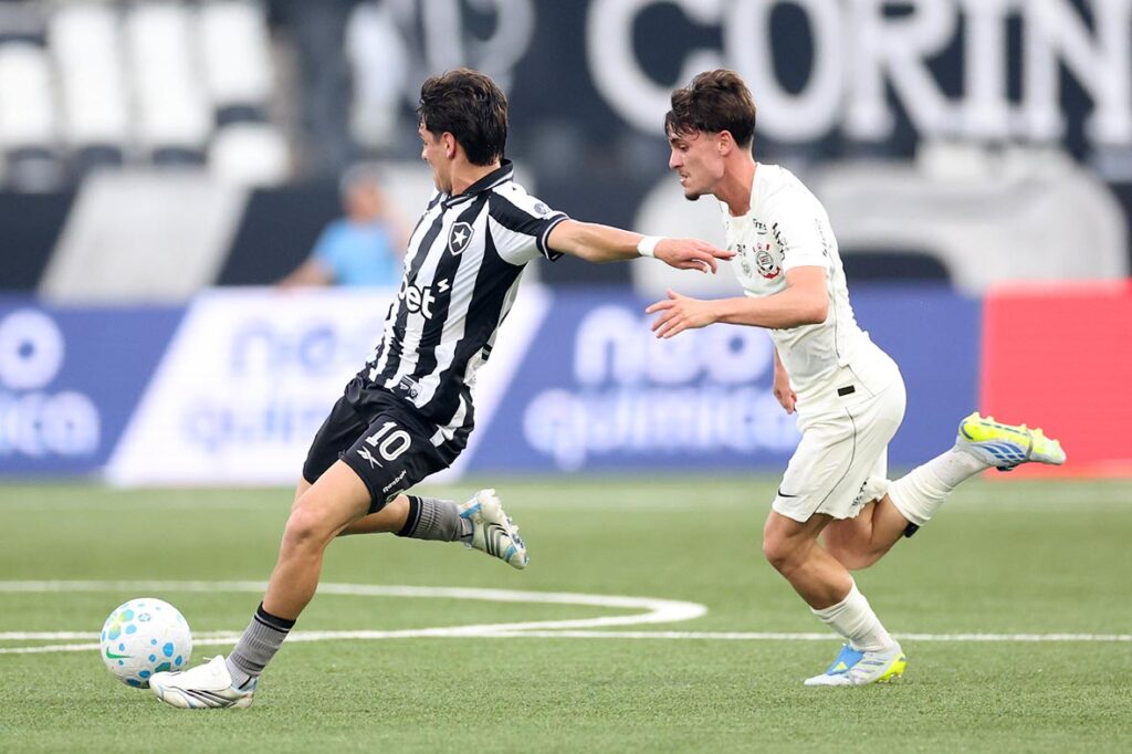 Botafogo vence o Corinthians, que volta à zona de rebaixamento do Brasileiro botafogo-vence-o-corinthians,-que-volta-a-zona-de-rebaixamento-do-brasileiro