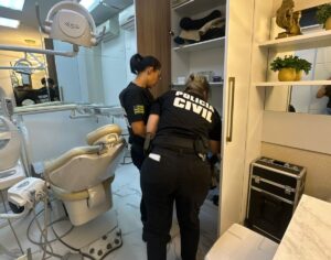 Dentista é presa em Goiânia por realizar cirurgias plásticas sem habilitação dentista-e-presa-em-goiania-por-realizar-cirurgias-plasticas-sem-habilitacao