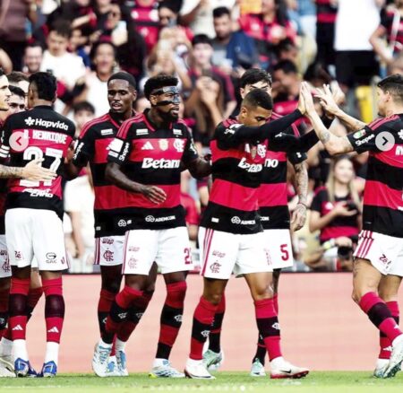 Flamengo goleia o Coritiba no Maracanã e vai para a pausa na vice-liderança do Brasileirão flamengo-goleia-o-coritiba-no-maracana-e-vai-para-a-pausa-na-vice-lideranca-do-brasileirao